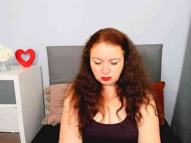 ElisabethAmore webcam
