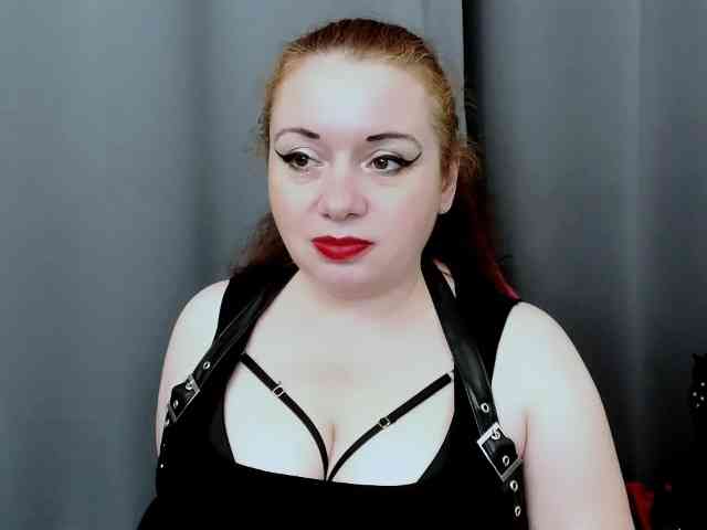 Model: MistressElisabeth