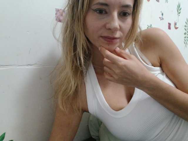 Rexxa-flower live cam on BongaCams