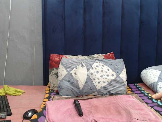 BigAss-Sexlover — live female cam