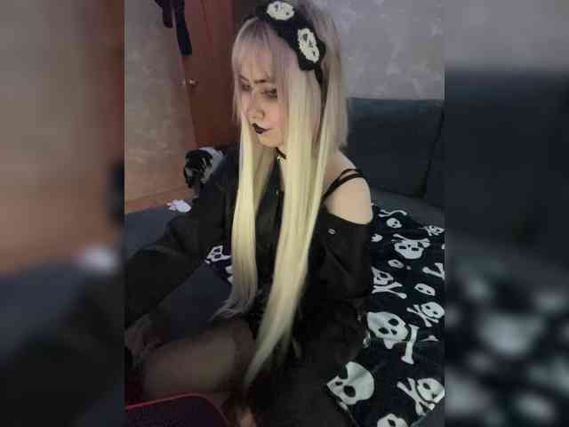Model: Sindy-Lou669