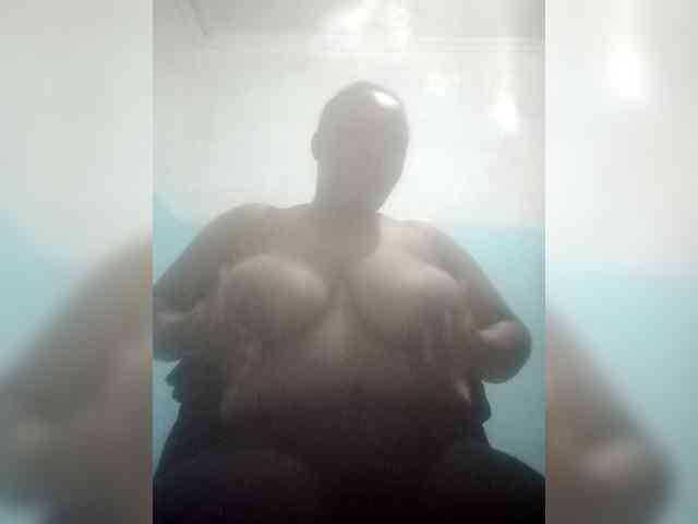 Sexxy-boobs webcam