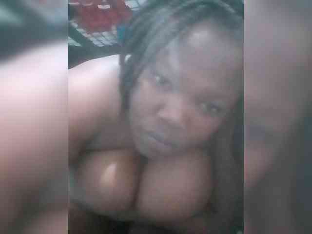 Sexxy-boobs webcam