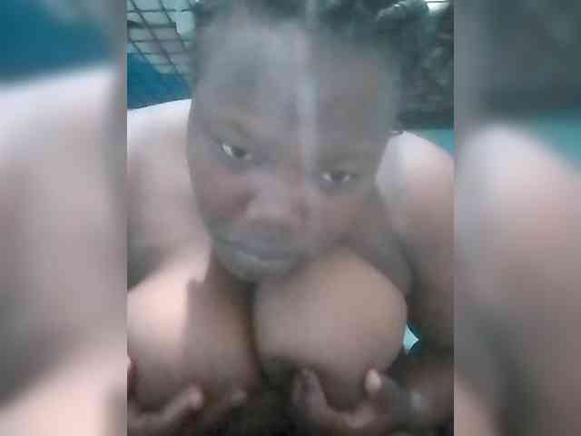 Sexxy-boobs webcam