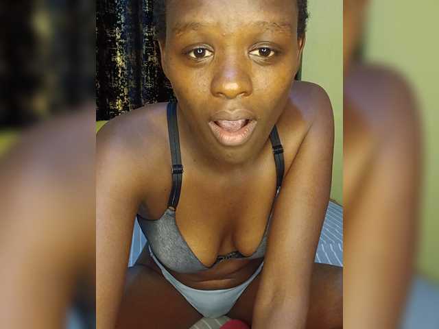 Dazeesky live cam on BongaCams