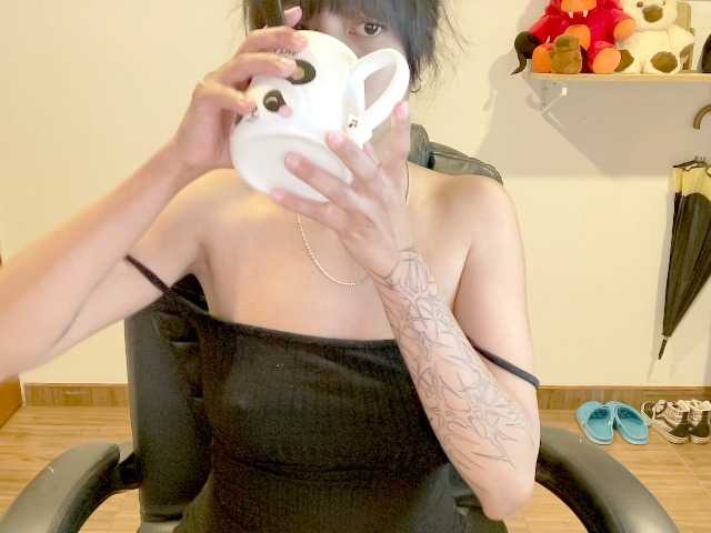 Oxxmee live cam on BongaCams