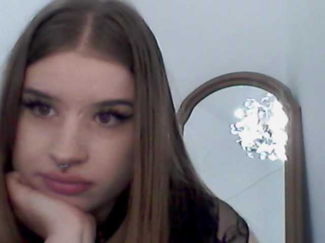 MollyLolly live cam preview