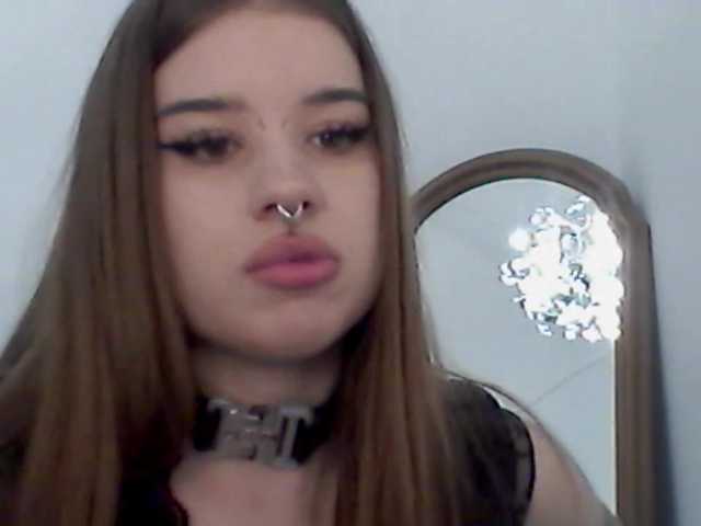 MollyLolly live cam preview
