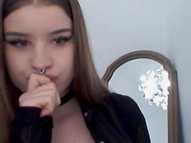 MollyLolly live cam on BongaCams