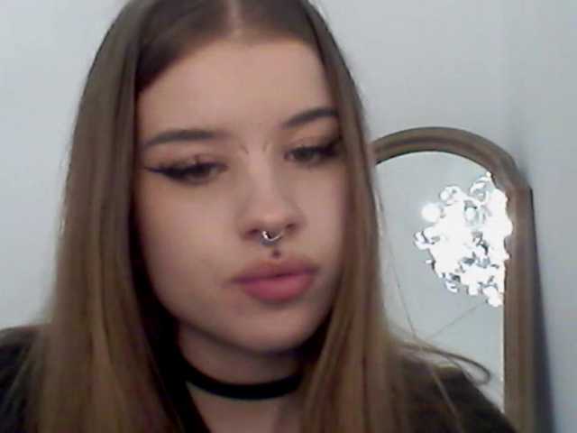 MollyLolly live cam on BongaCams