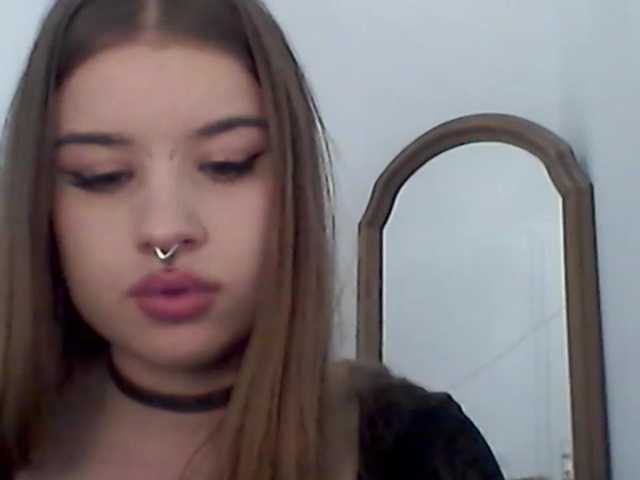 MollyLolly live cam on BongaCams