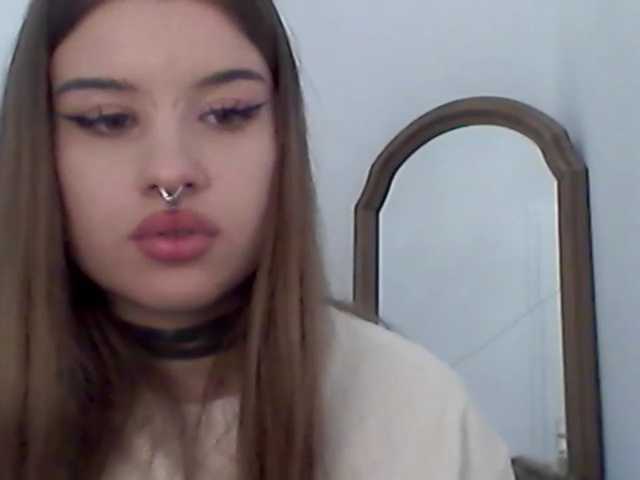 MollyLolly live cam on BongaCams