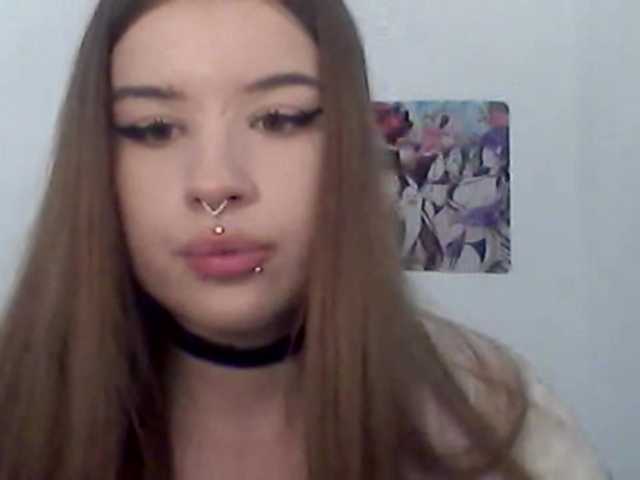 Sex chat gratuit in direct cu MollyLolly pe BongaCams
