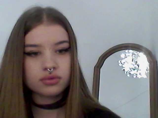 MollyLolly live cam preview