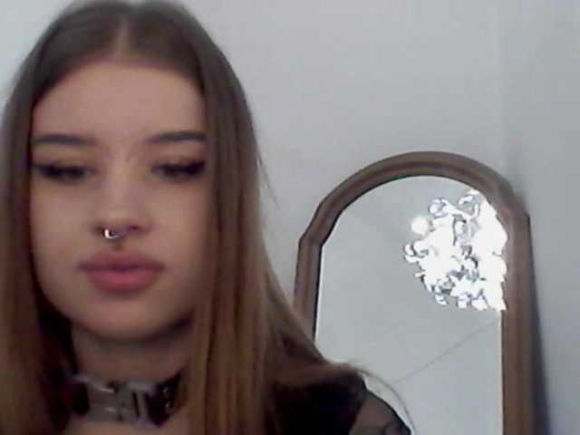 MollyLolly live cam preview