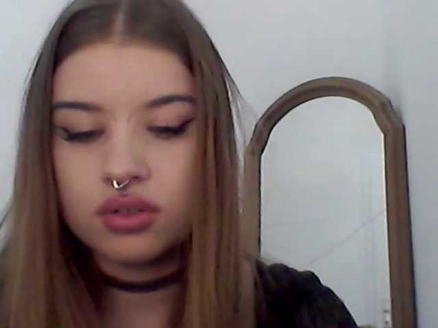 MollyLolly live cam on BongaCams