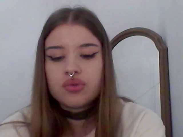 MollyLolly live cam on BongaCams