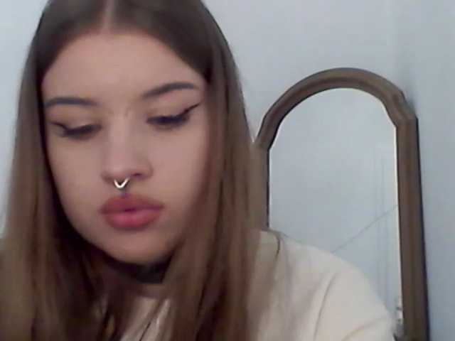 MollyLolly live cam on BongaCams