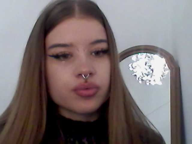 MollyLolly live cam on BongaCams