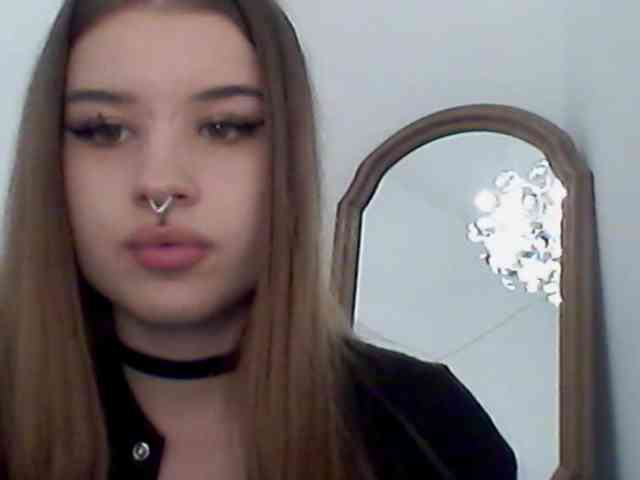 MollyLolly webcam