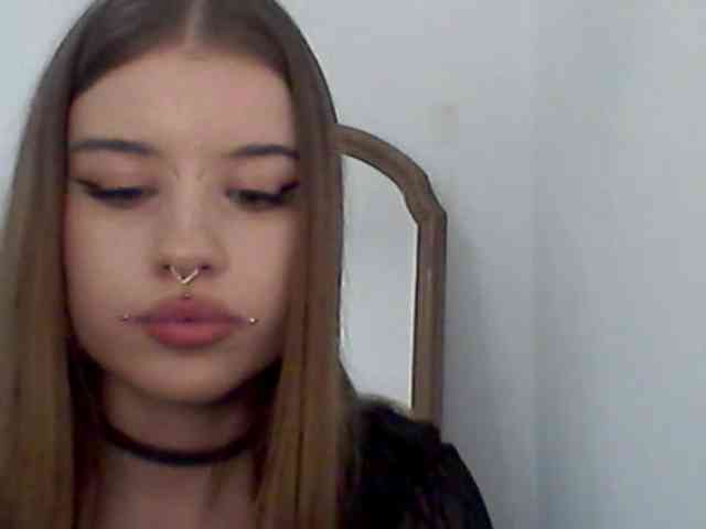 MollyLolly webcam
