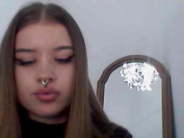 MollyLolly webcam