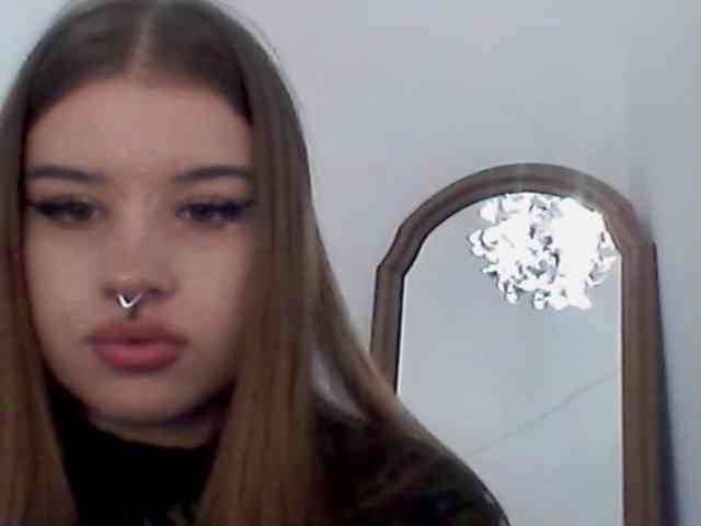 MollyLolly webcam