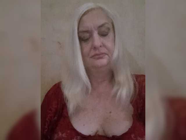 le modèle Laima18 est en webcam porno dans un show sur le site bongacams, il possède les tags suivants: White/Caucasian,Blonde,Hairy