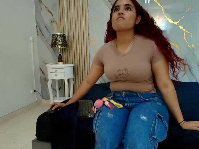 EvangelyneWinter live cam on BongaCams