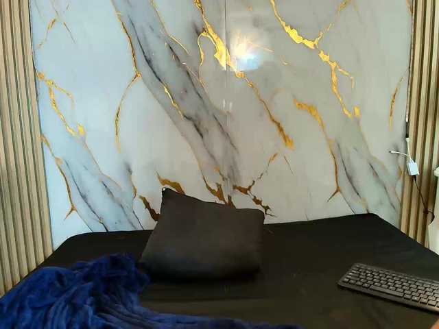 EvangelyneWinter live cam on BongaCams