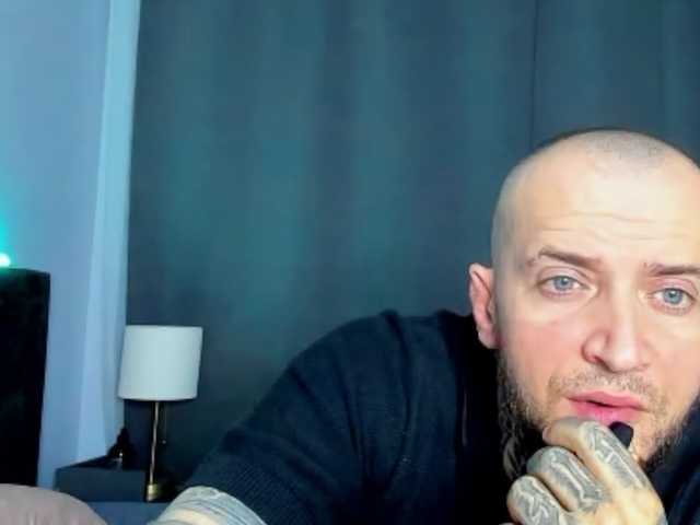 KISAKOT23AMG live cam on BongaCams