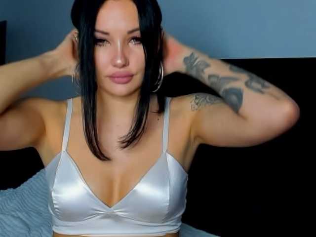 KISAKOT23AMG live cam on BongaCams
