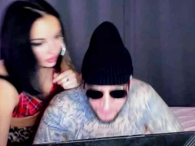 Модель: TOMMY_TIFFFANY