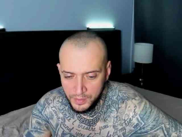 TOMMY_TIFFFANY webcam