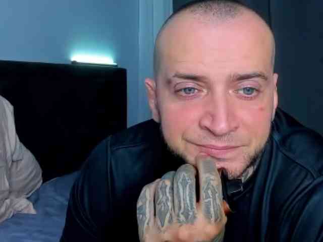 SANTYAGO_TIFANY webcam