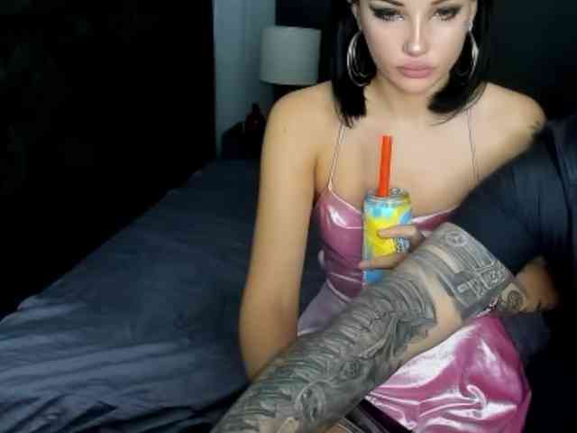TOMMY_TIFFFANY webcam