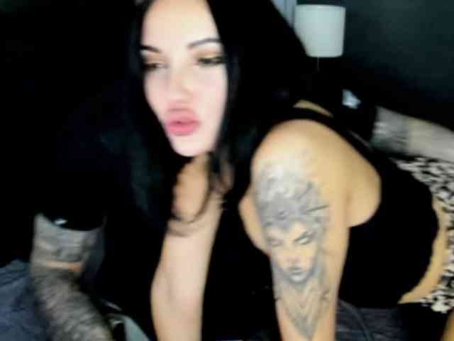 TOMMY_TIFFFANY webcam