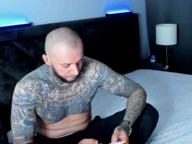 TOMMY_TIFFFANY webcam
