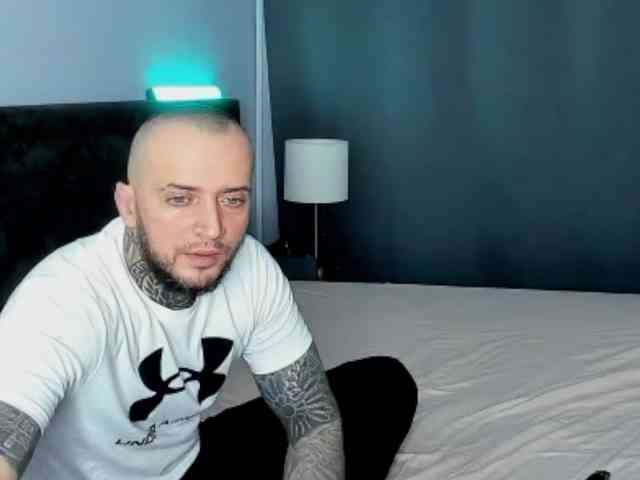 TOMMY_TIFFFANY webcam