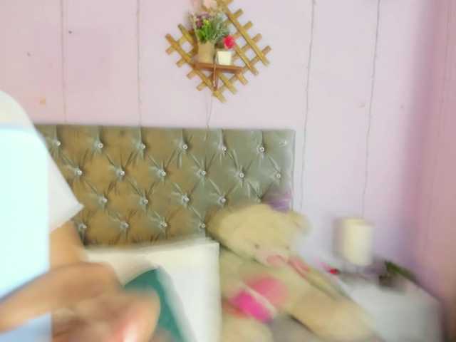 DanaPetite live cam on BongaCams