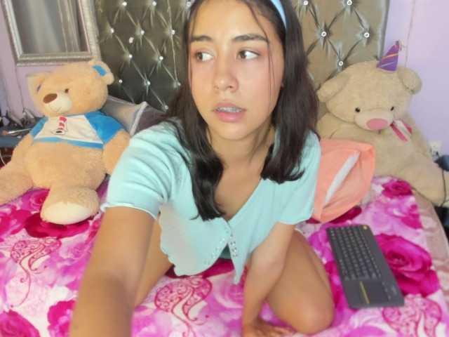 DanaPetite live cam on BongaCams