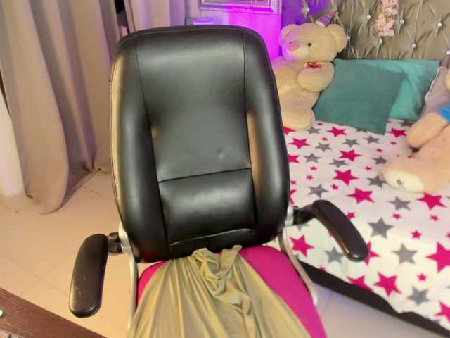 DanaPetite live cam on BongaCams