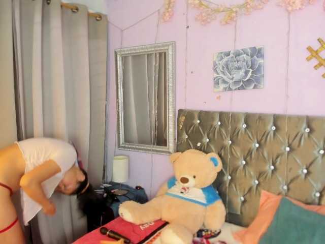 DanaPetite live cam on BongaCams