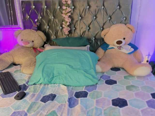 DanaPetite live cam on BongaCams