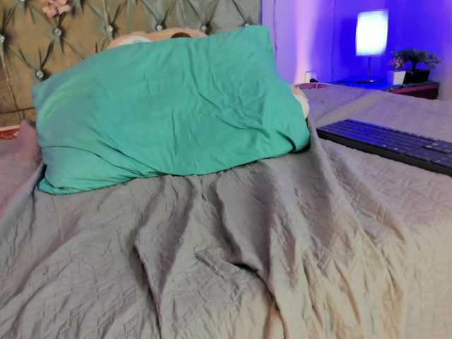 DanaPetite live cam on BongaCams