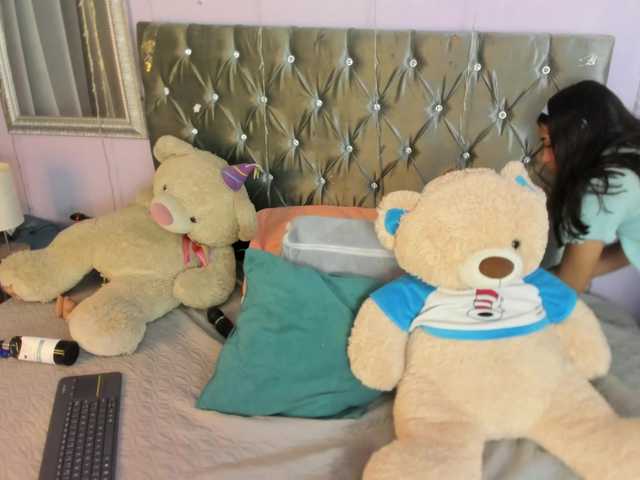 DanaPetite live cam on BongaCams