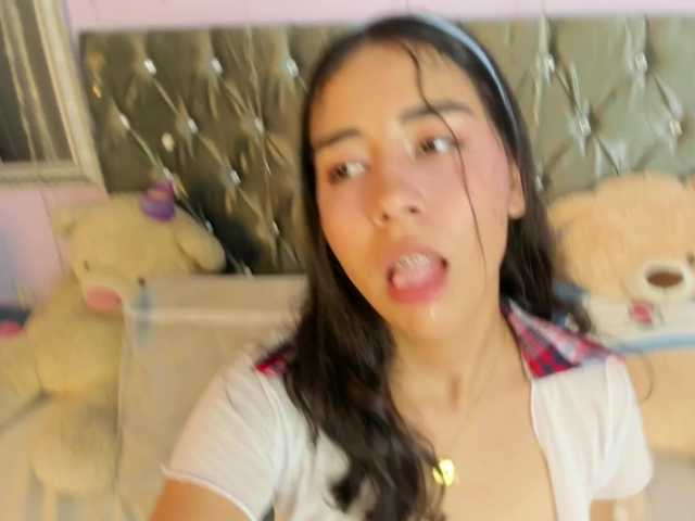 DanaPetite live cam on BongaCams