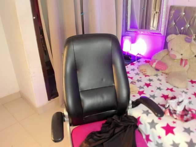 DanaPetite live cam on BongaCams