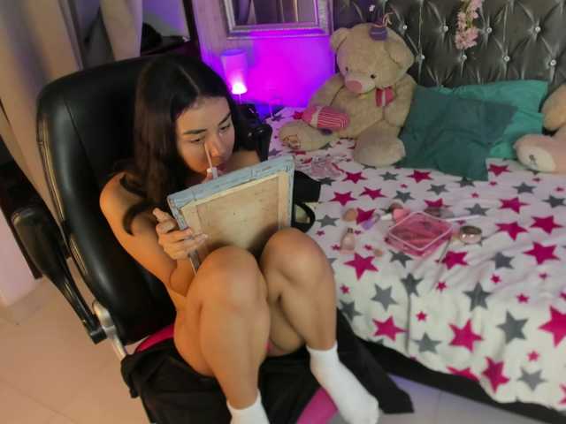 DanaPetite live cam on BongaCams