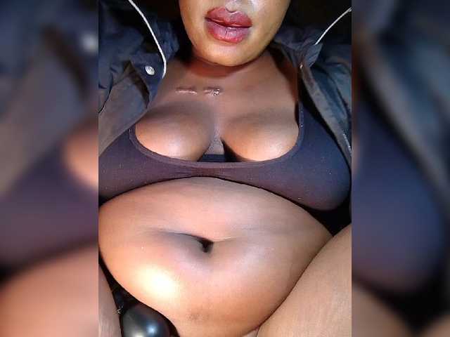 Carrielove live webcam show